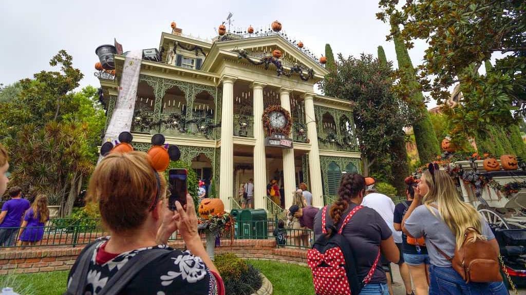 Haunted Mansion Ride at Disneyland Ends in Tragedy—What Really Happened?