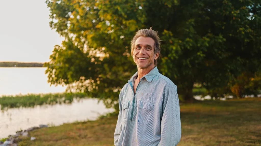 Todd Snider's Tour Hits a Snag: Assault Forces Cancellation, But His Spirit Remains Unbroken!
