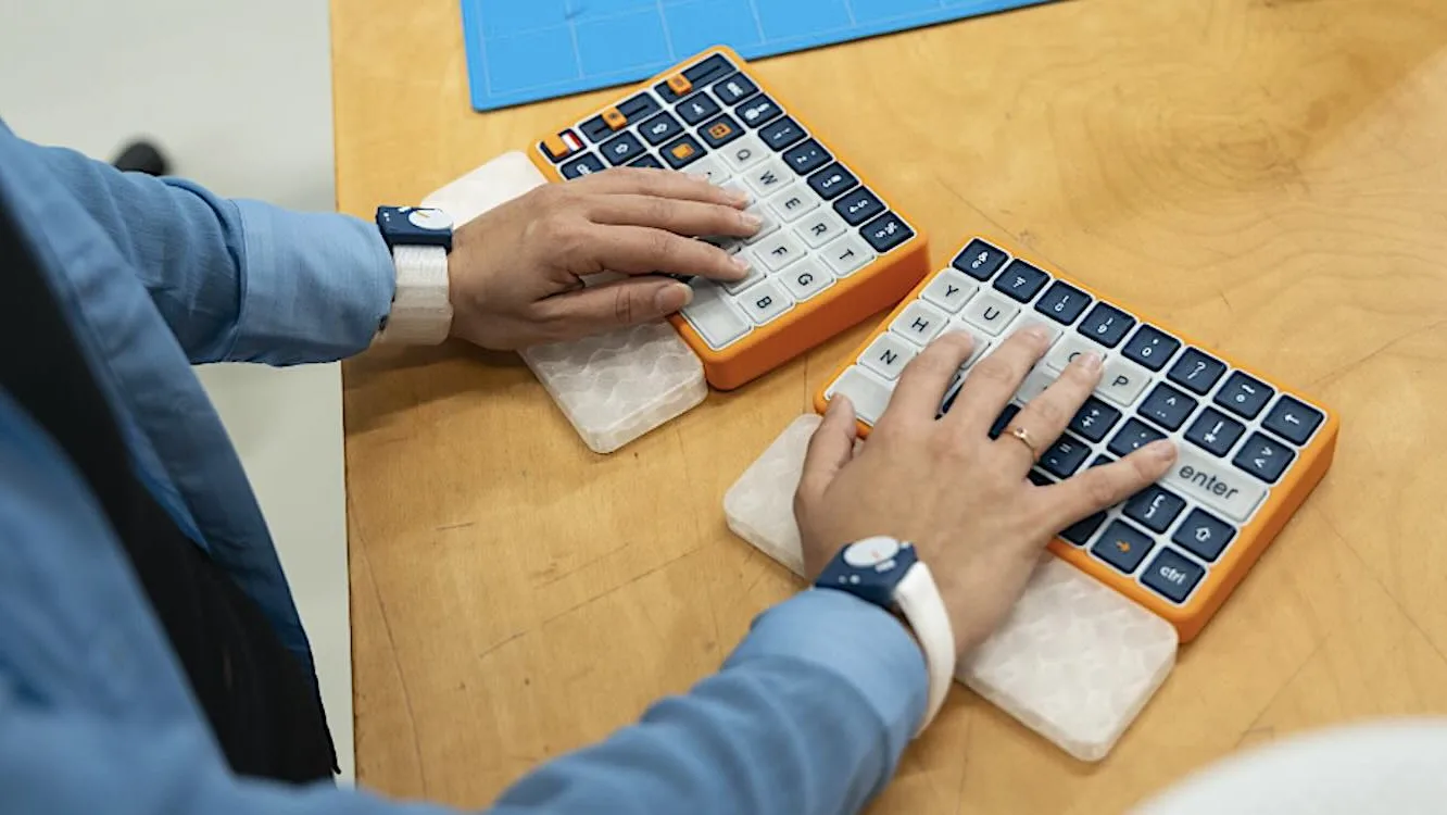 Revolutionizing Communication: Meet the Smart Keyboard for Parkinson’s Patients!