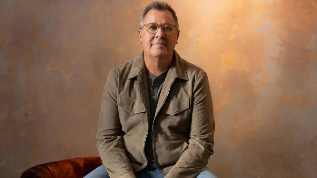 Vince Gill Takes Center Stage: The CMA Honors a Country Legend!