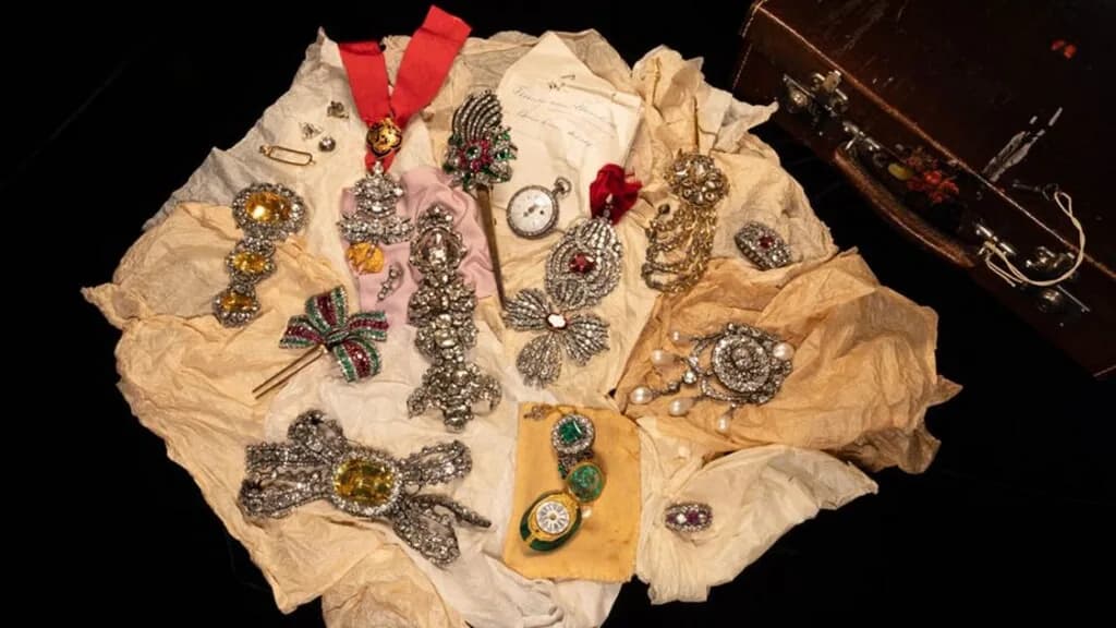 Hidden History: How a Royal Empress Outwitted the Nazis to Protect Priceless Jewels