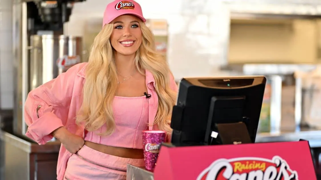 Megan Moroney’s “Cloud 9” Moment: From Drive-Thru to Dream Come True!