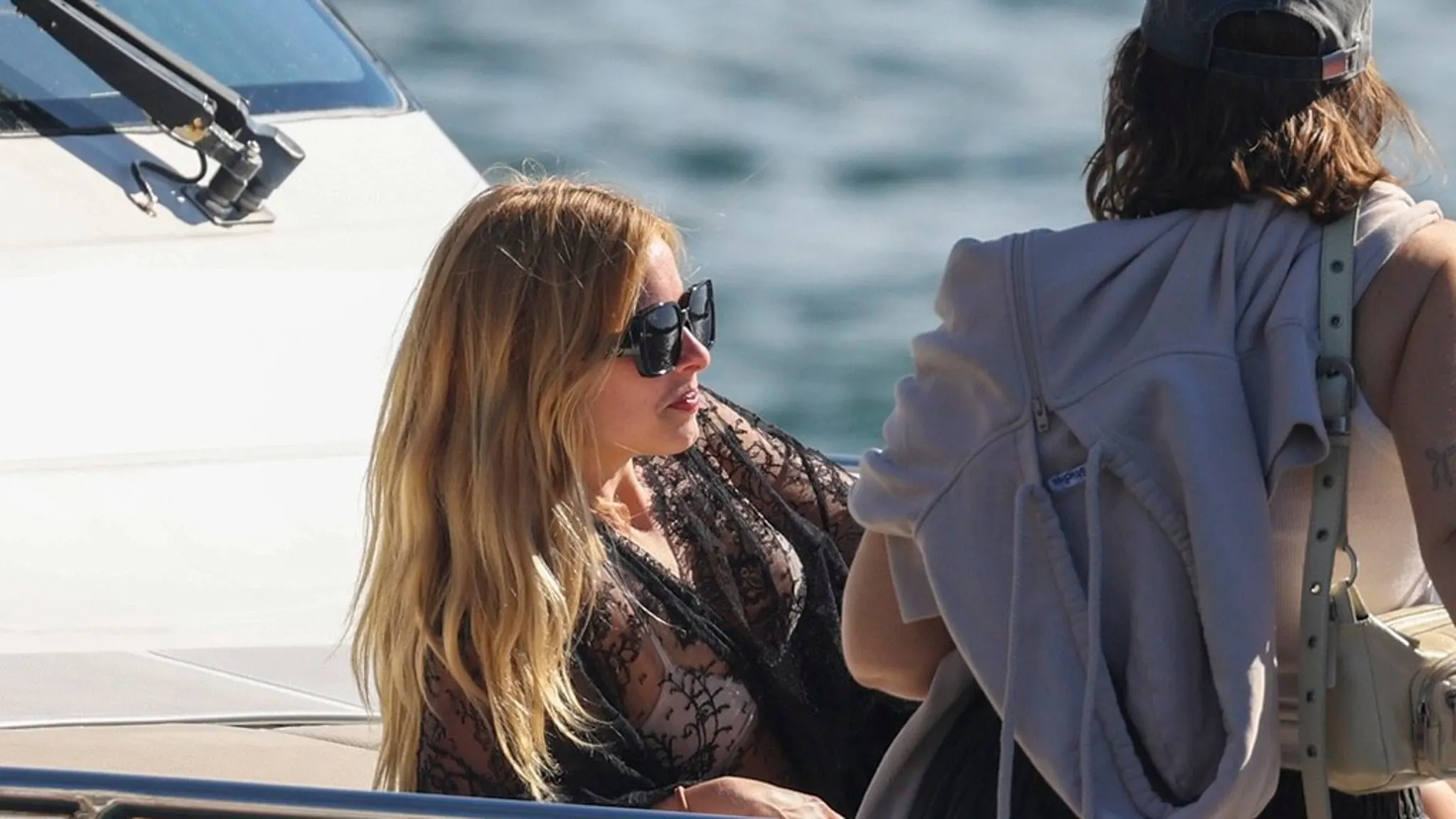 Addison Rae Takes a Sunshine Break: Bikini, Yacht, and a Hint of Adventure in Sydney!