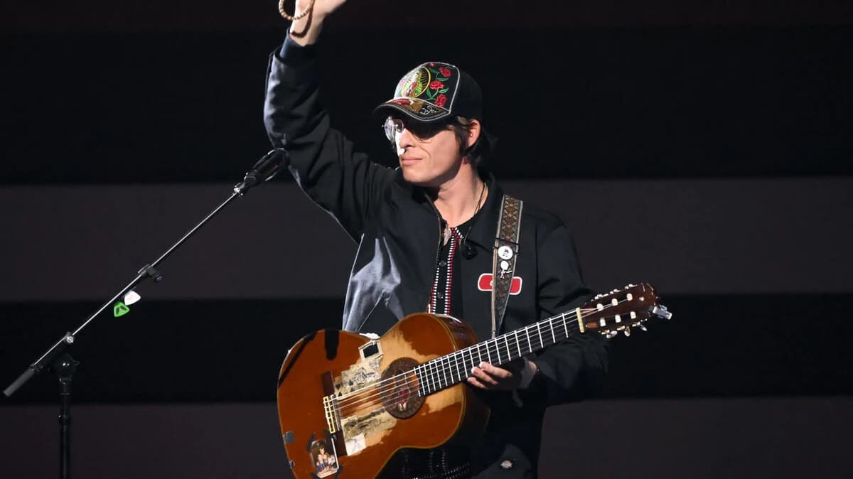 Stephen Wilson Jr. Steals the Show at the 2025 CMA Awards with Heartfelt Debut