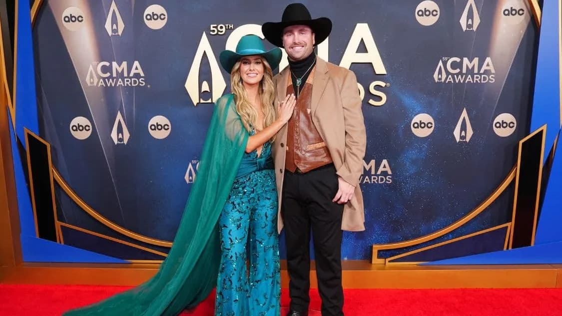 Country Glam: Lainey Wilson and Duck Hodges Steal the Show at CMA Awards!
