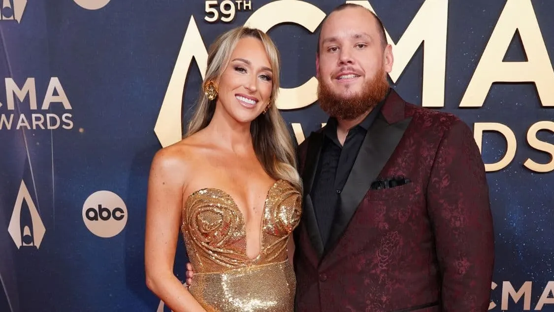 Luke Combs and Nicole's Heartfelt Baby Bump Reveal Steals the CMA Awards Spotlight!