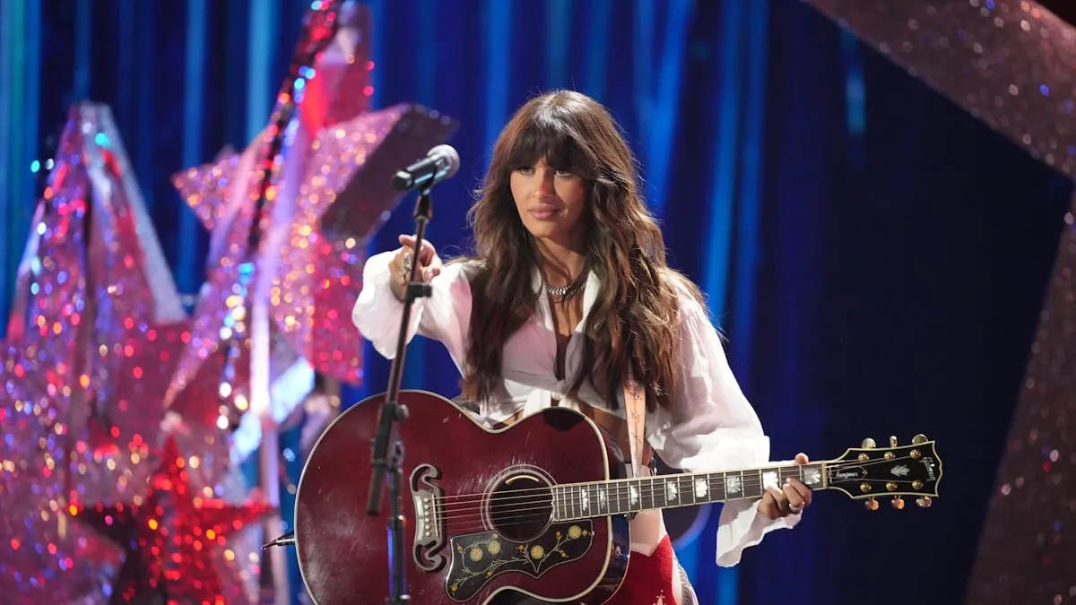 Ella Langley Shines Bright at the CMA Awards with Fiery Performance and Historic Wins!