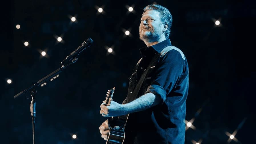 Blake Shelton’s Journey: From Bowling Alleys to Stadium Glory!