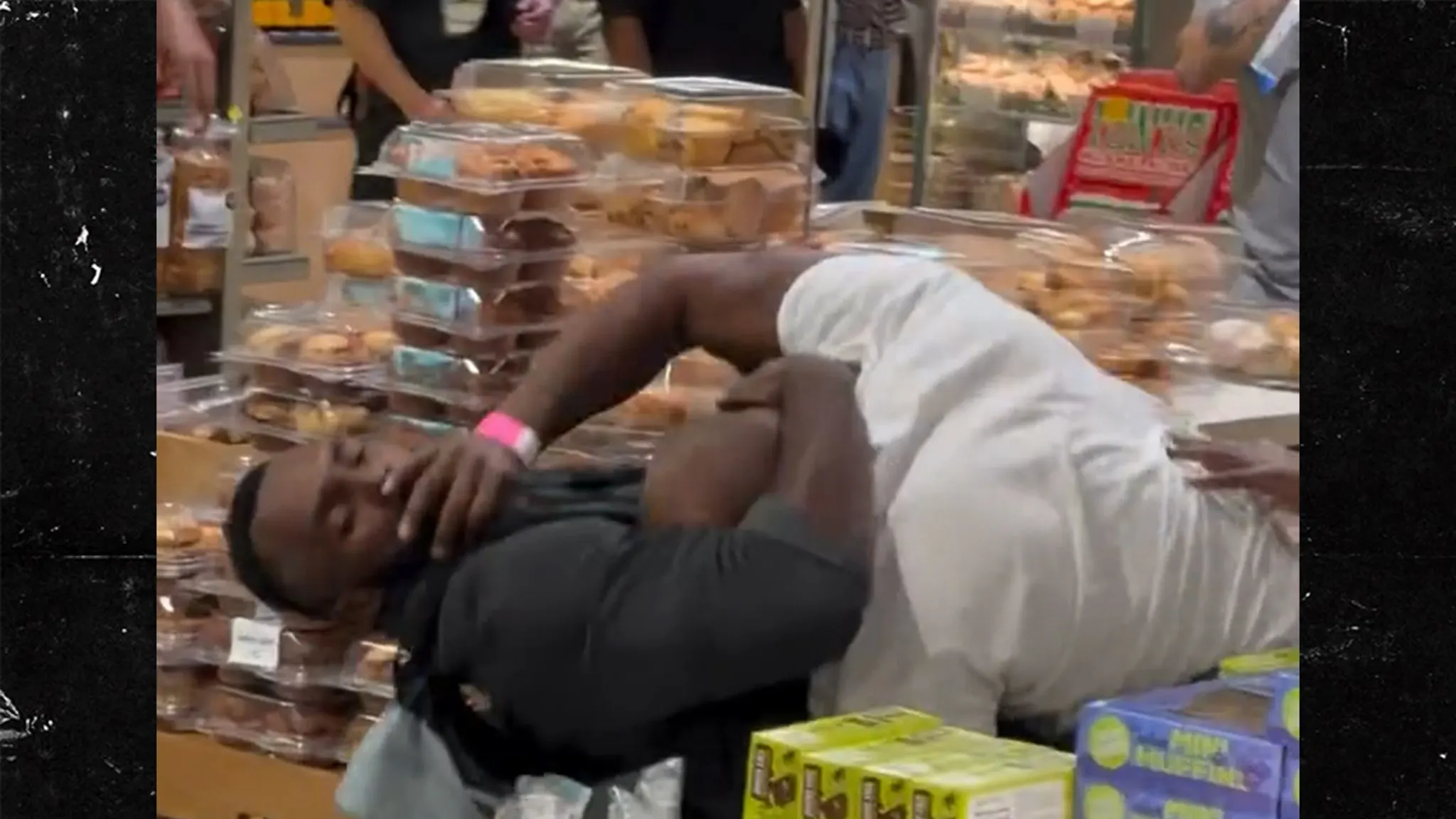 Bakery Brawl: When Pastries Go Punching in L.A.!