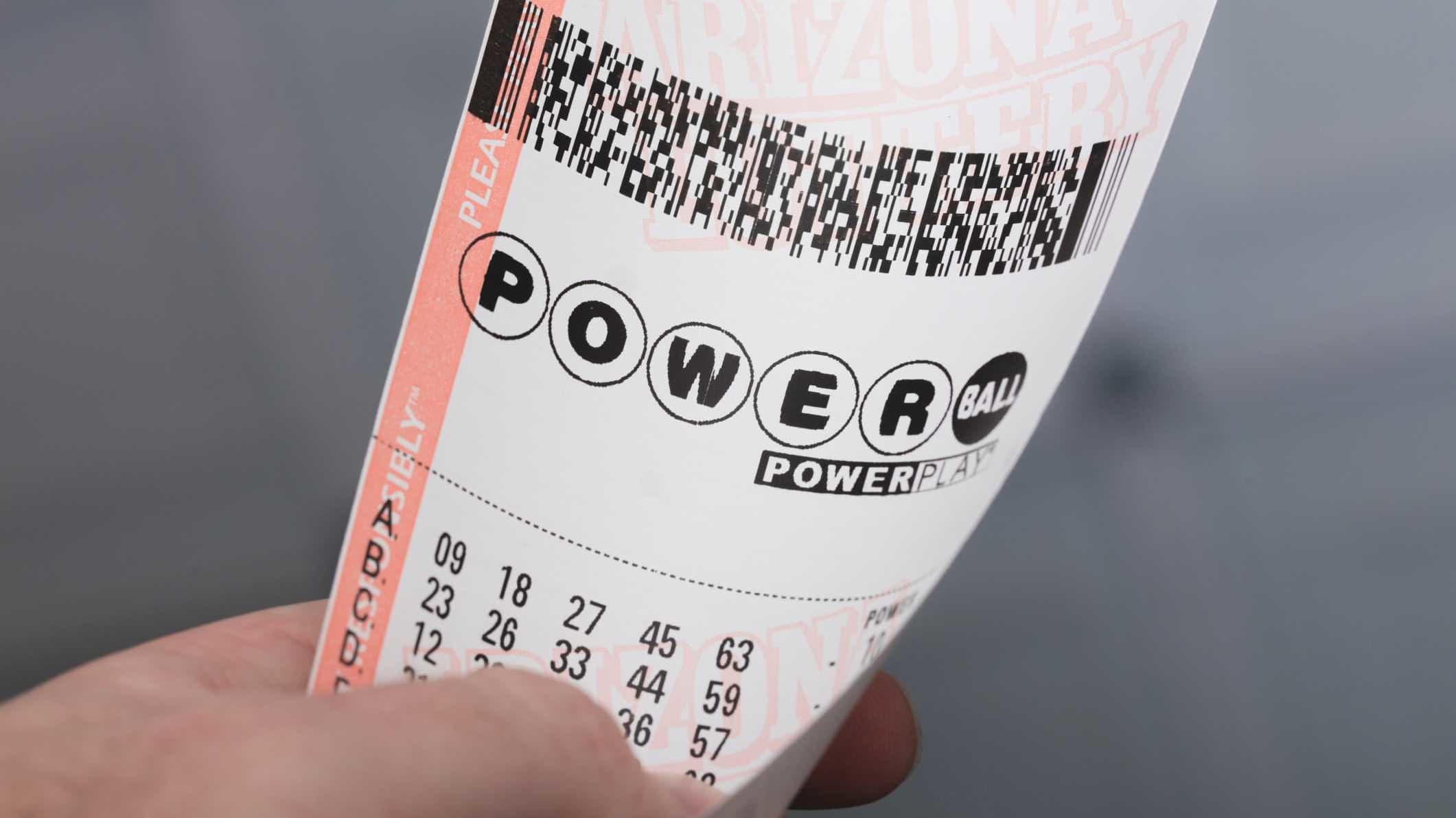 Powerball Surprise: Salinas Grocery Store Sells $708K Winning Ticket!