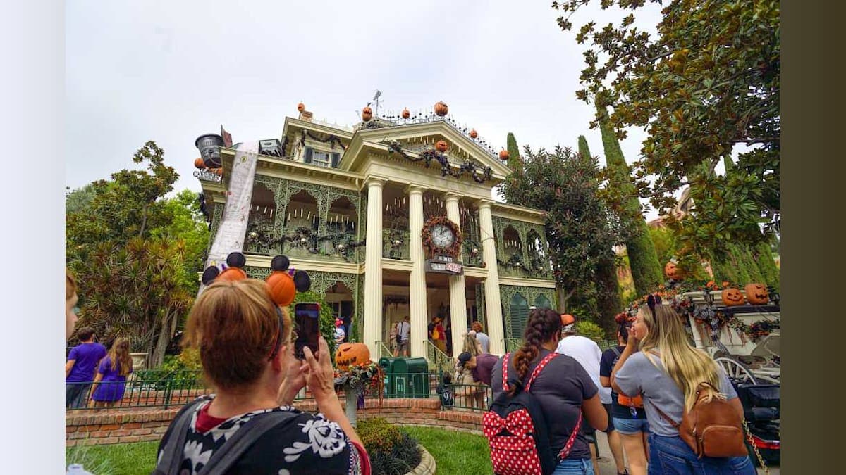 Haunted Mansion Ride at Disneyland Ends in Tragedy—What Really Happened?