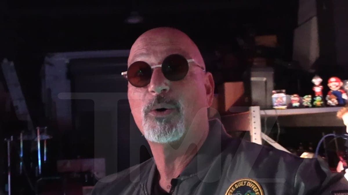 Howie Mandel Levels Up: Gaming, Gold Medals, and a New League!
