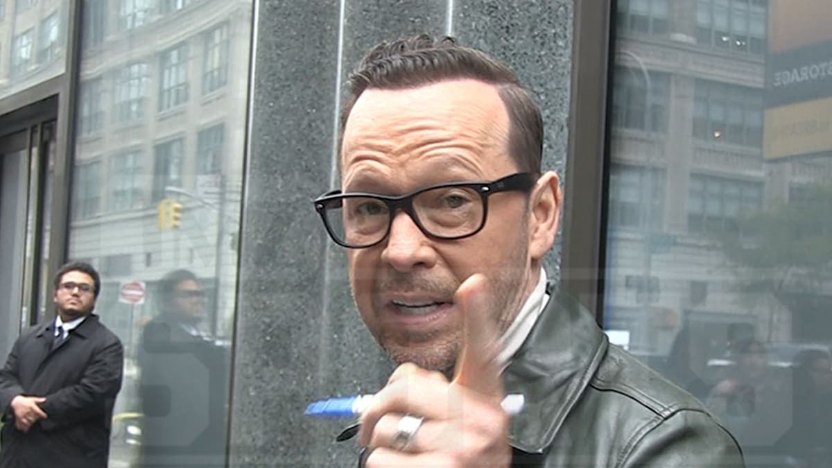 Donnie Wahlberg's Super Bowl Dreams: Are the Patriots Ready to Play?