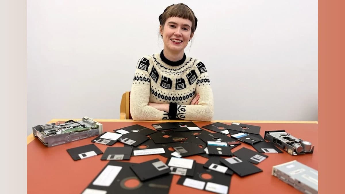 Hawking’s Floppy Disks: Rescuing Lost Treasures from the Digital Dark Ages!