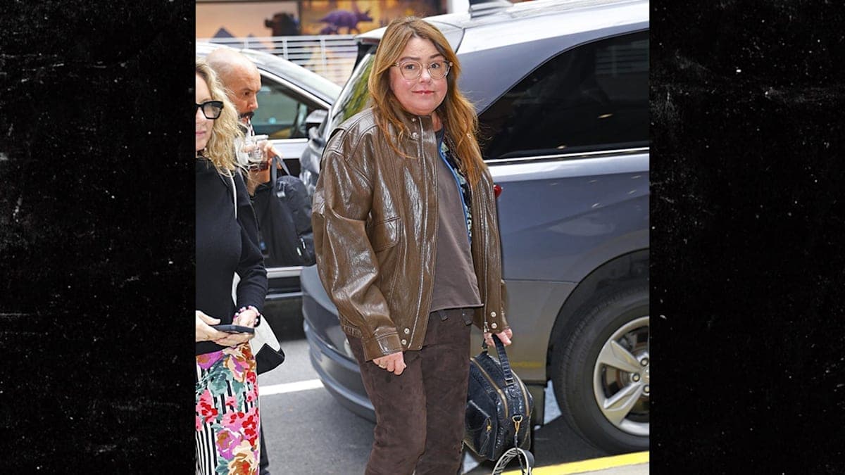 Rachael Ray Resurfaces: Back in Action and Ready to Rock!