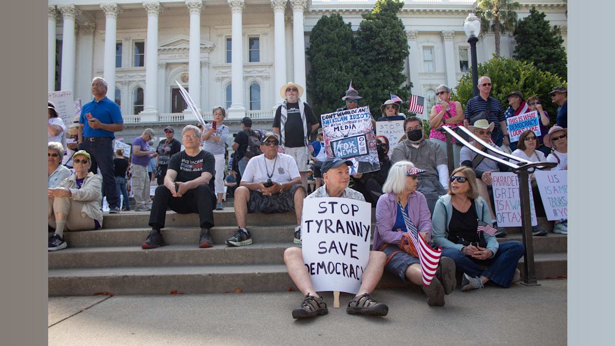 “No Kings” Rally: Thousands Stand Up for Change at the Capitol!