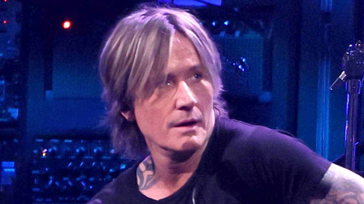 Keith Urban’s Hilarious Concert Moment with a Fan Named Nicole Has Everyone Talking!