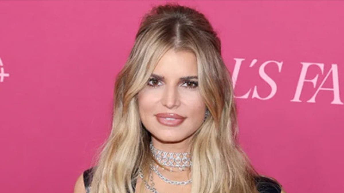 From Booze to Breakthrough: Jessica Simpson Celebrates 8 Years Sober