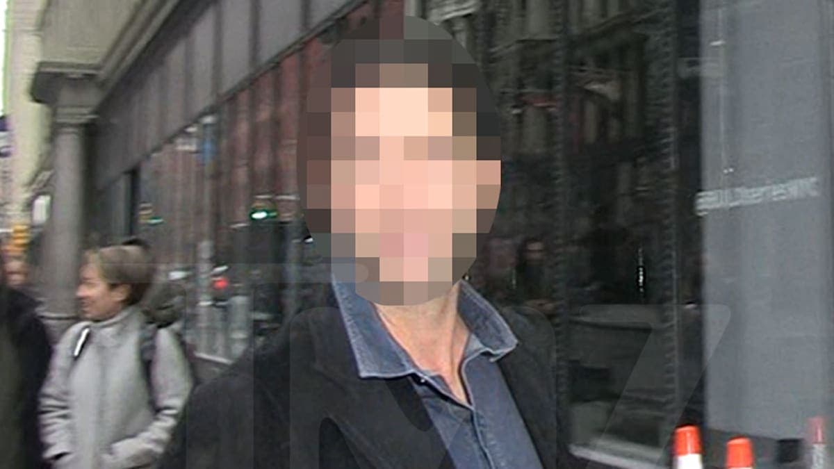 Guess Who? This '90s Sitcom Star Still Has a Fan Club!