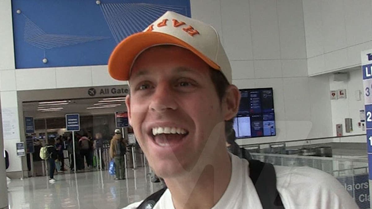 Tanner Smith’s Epic NYC Adventure: Broadway, A-Listers, and Baby Gorillas!