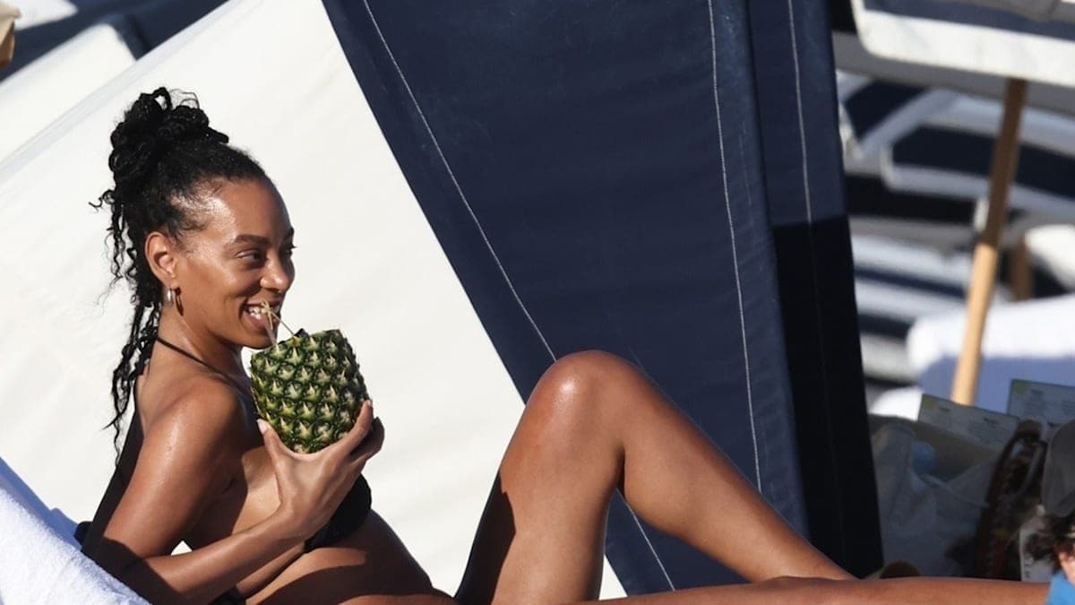 Solange Knowles Soaks Up the Sun: New Love and Pineapple Drinks in Miami!