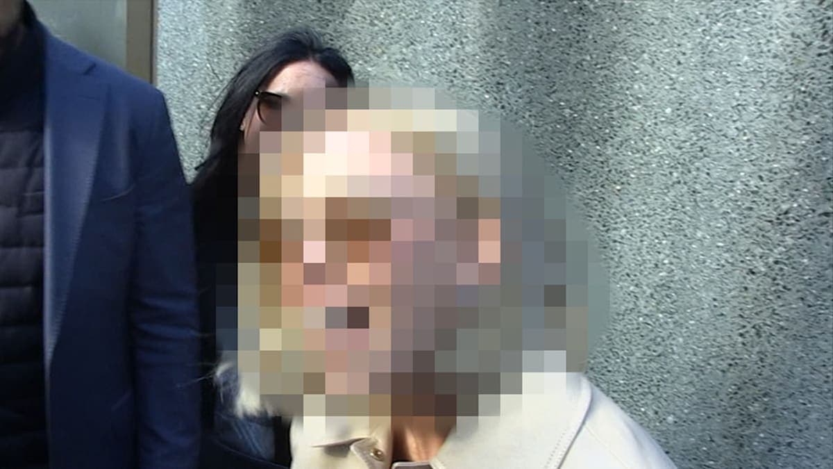 Blonde Bombshell Spotted in NYC: Can You Guess Who?