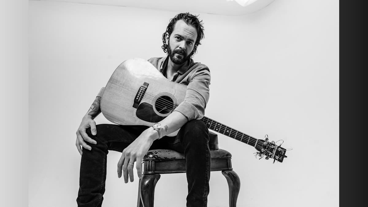 Who’s the King of the Country Manosphere? Inside the Battle for Male Artists to Make Their Mark!