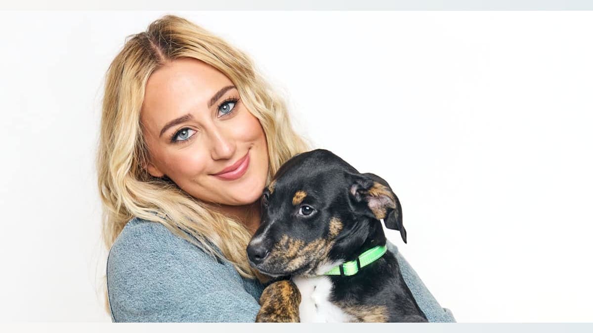 Ashley Cooke's Heartfelt Journey: Puppies, Personal Struggles, and Her New Album, ace