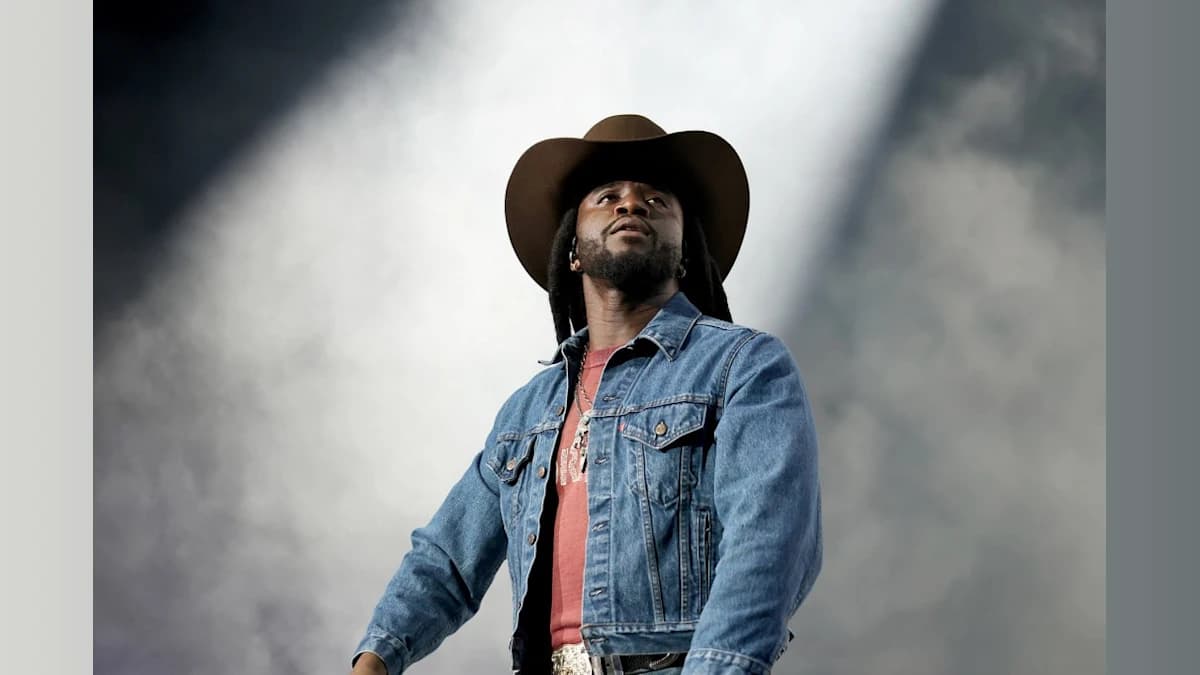 Country Music Gets a Refresh: CMA Awards Nominees Challenge the Norm!