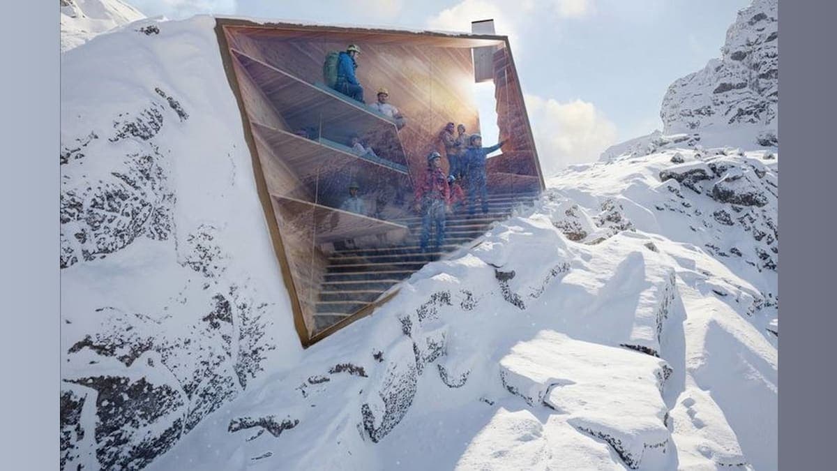 Glass Cabin in the Alps: Where Luxury Meets the Summit!