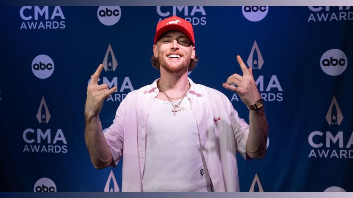 Bailey Zimmerman: The Rising Star Set to Shine at the CMA Awards!