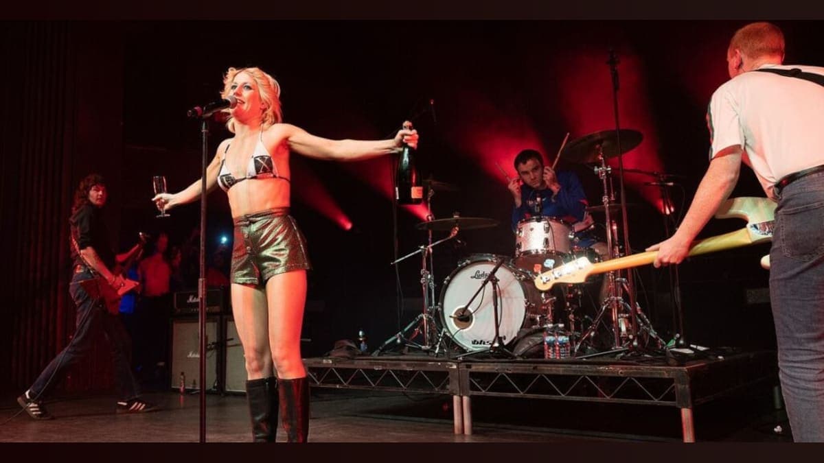 Punk Rock Generosity: Amyl and the Sniffers Turn Concert Chaos into a Night Out for Fans!