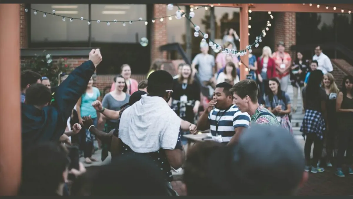 Disconnect to Connect: The Rise of Phone-Free Events You Have to Experience!