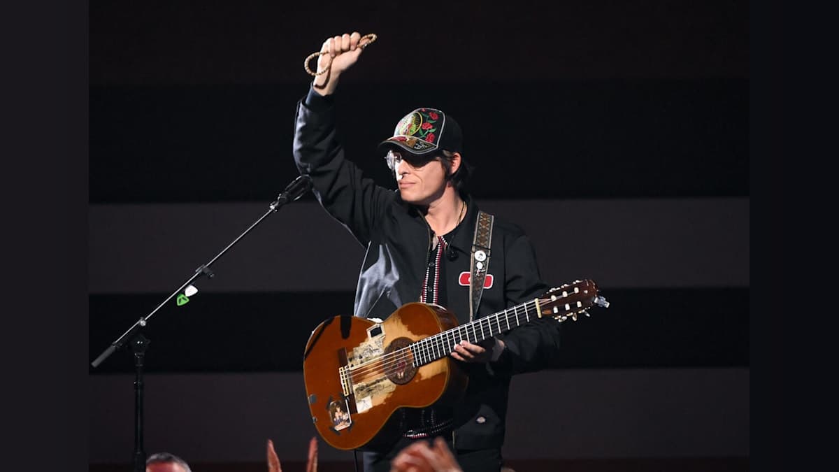 Stephen Wilson Jr. Steals the Show at the 2025 CMA Awards with Heartfelt Debut