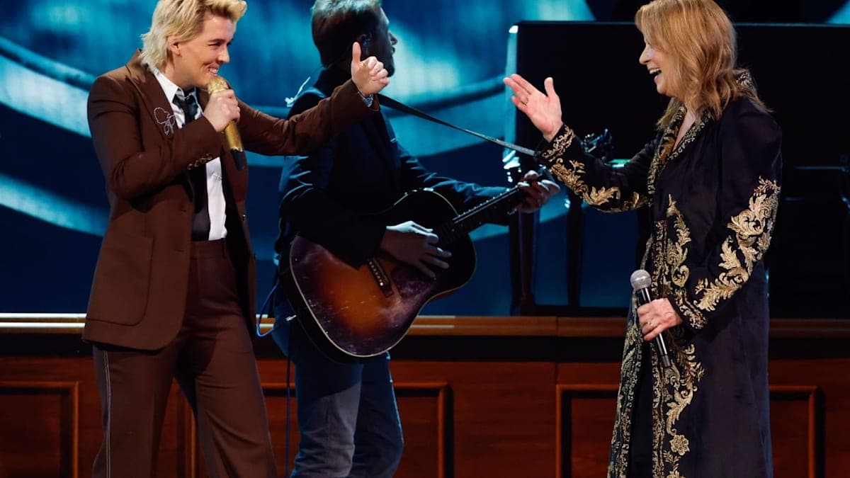 Heartfelt Harmonies: Brandi Carlile and Patty Loveless Bring the Tears for Vince Gill at CMA Awards