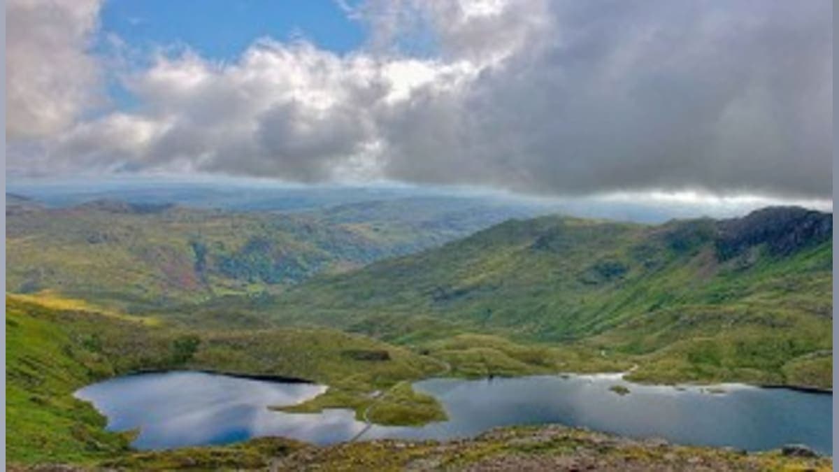 Legends Born: Celebrating RFK, Snowdonia, and Iconic Birthdays on November 20th