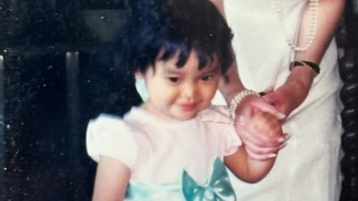 From Fancy Dress to Hollywood: Guess Who This Little Star Became!