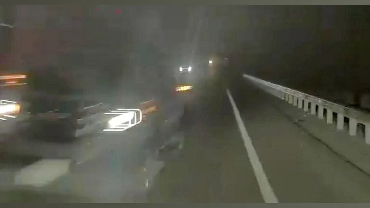 Life-Saving Swerve: How a Tesla Cybertruck Averted Disaster at 75mph
