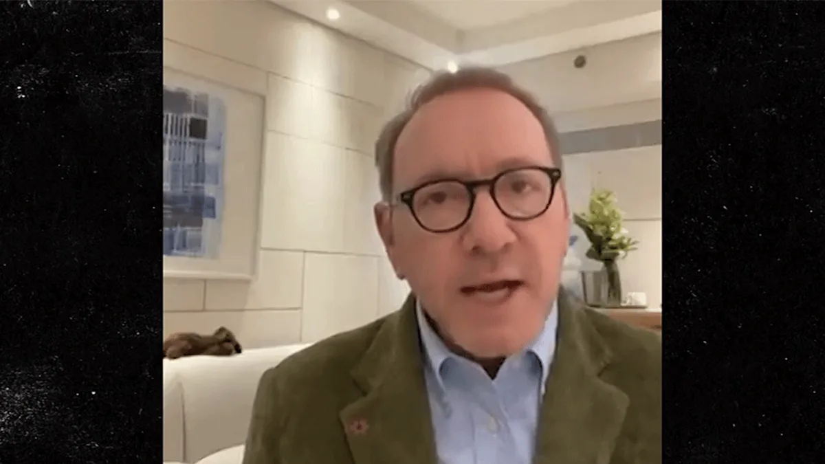 Kevin Spacey Sets the Record Straight: Not Homeless, Just Mobile!