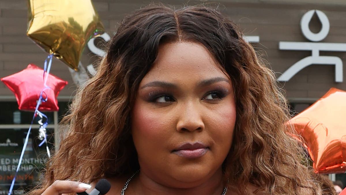 Lizzo's Journey: From Suicidal Thoughts to Self-Love and Resilience
