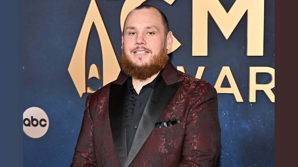 Luke Combs Dreams Big: Super Bowl Halftime Show or Carolina Panthers Victory?