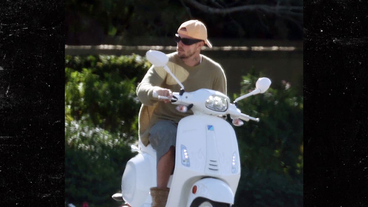 Justin Bieber Swaps Tour Buses for Scooters: A Thanksgiving to Remember!