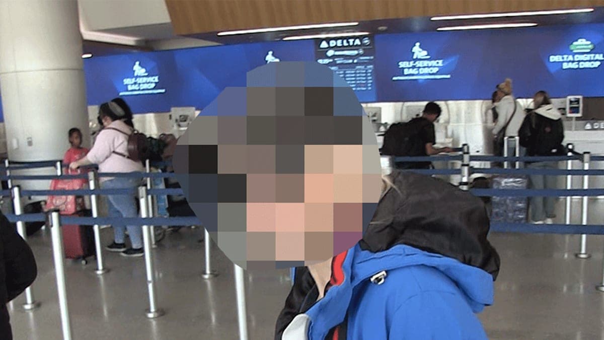 Solo at LAX: This Star's Surprising Confession Will Leave You Smiling!