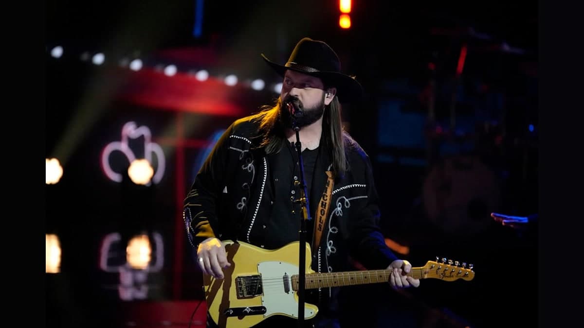 Aaron Nichols Ignites The Voice Stage with a Luke Combs Cover: Will He Make the Finals?