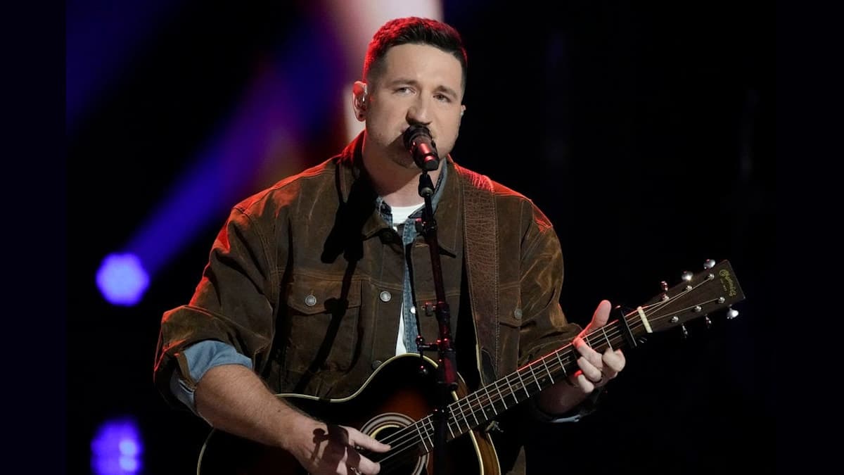 Rob Cole’s Emotional Performance Leaves The Voice Judges Speechless!