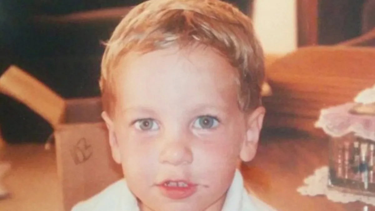 From Kansas to California: The Blue-Eyed Boy Who Became a Pop Sensation!