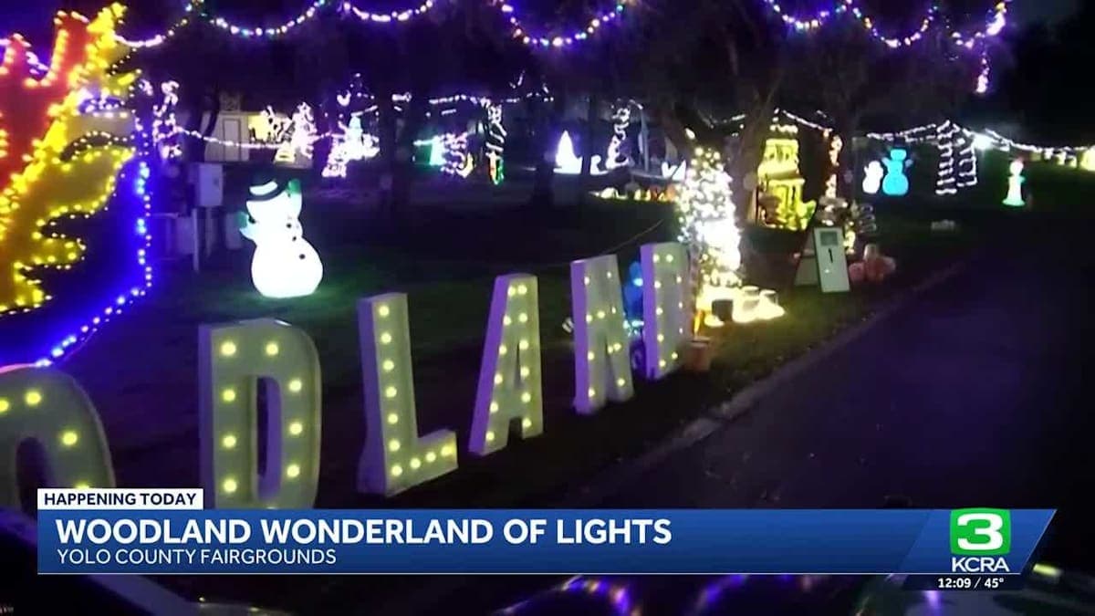 Cozy Up to the "Winter Wonderland of Lights": A Drive-Thru Delight!