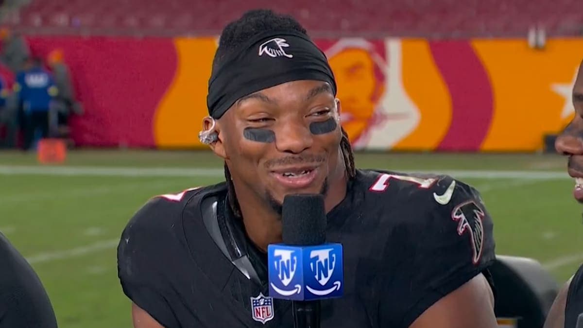 Bijan Robinson's Huddle Confession: When Childhood Games Go Viral