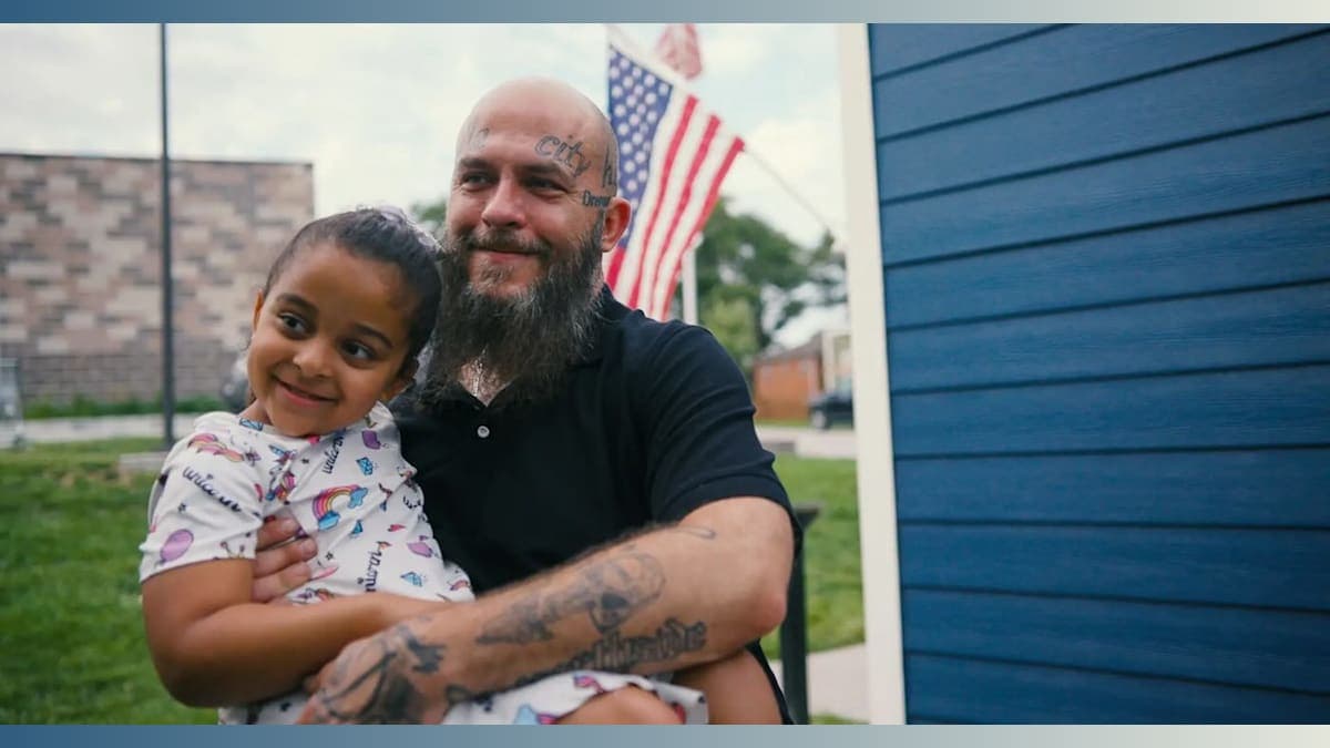 Tiny House, Big Heart: How a Veteran Reclaimed His Daughter and Life