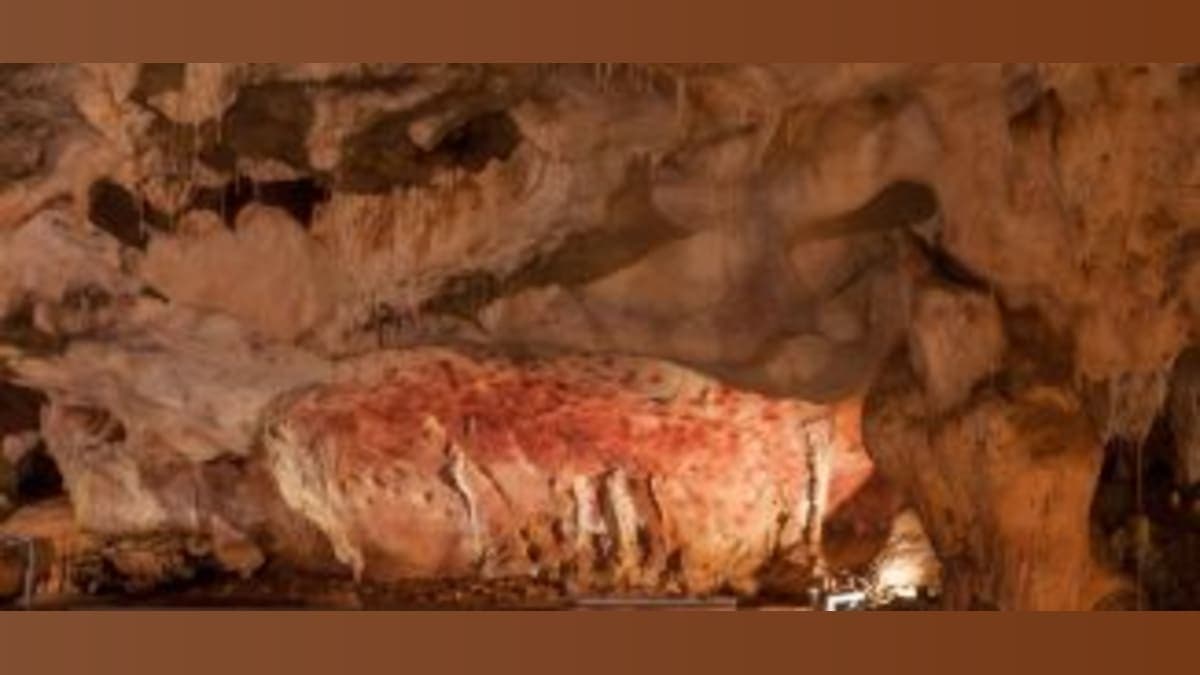 Cave Paintings and Child Footprints: Uncovering Secrets from 32,000 Years Ago!